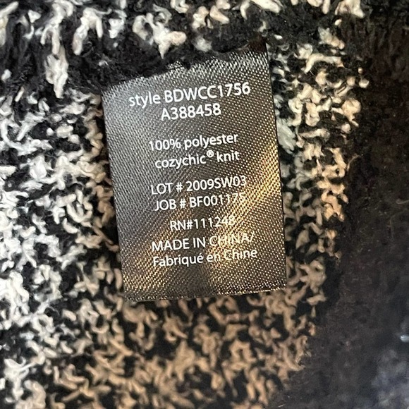 Barefoot Dreams CozyChic Black Seaside Crew-Neck Pullover Fair Isle Size M - Picture 12 of 12